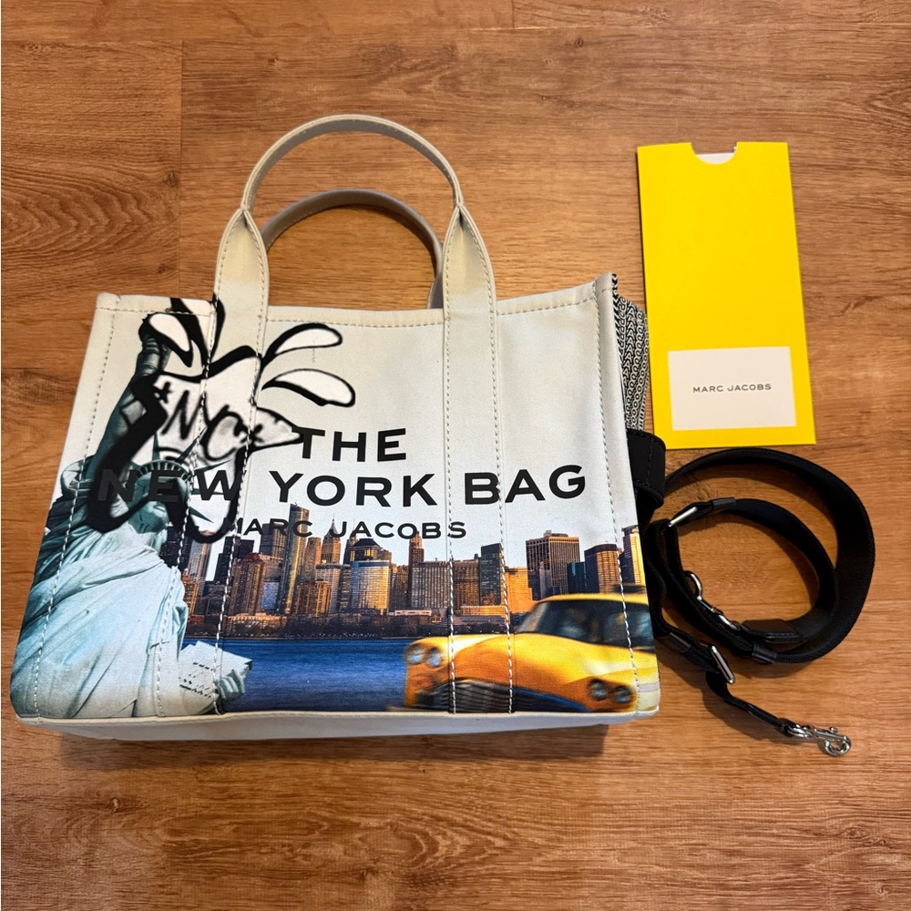 Marc Jacobs New York Tote - White and Black